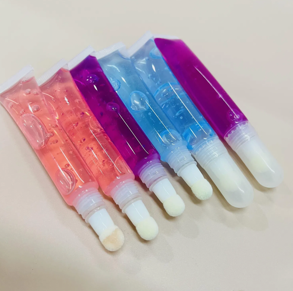 Fruit-Infused Moisturizing Lip Oil with Soft Brush